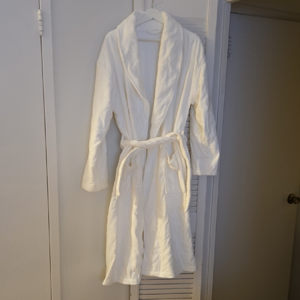 Cozy White Cotton Towel Bathrobe
